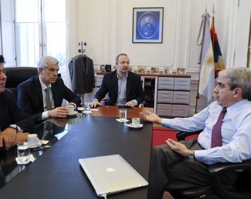 Aníbal y Domínguez sellaron unidad