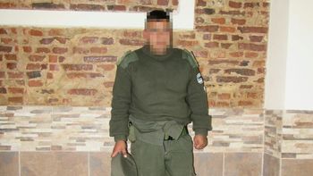detienen a una persona que se hacia pasar por gendarme en rosario detienen a una persona que se hacia pasar por gendarme en rosario
