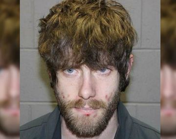 Williams, de 29 años, está prófugo y es buscado por varias docenas de oficiales