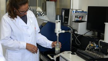 El gobierno firmó un convenio para impulsar la sostenibilidad del sector lechero. El gobierno firmó un convenio para impulsar la sostenibilidad del sector lechero.