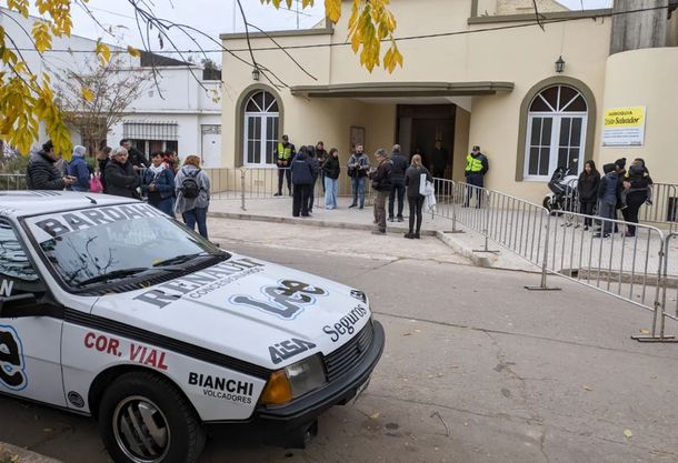 Así fue el último adiós al Juan María Traverso en Villa Ramallo