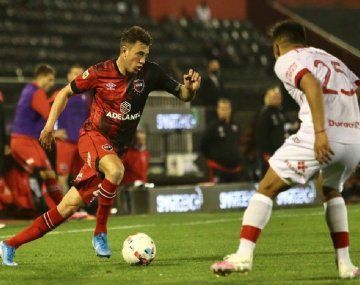 Huracán enfrenta a Newells en busca de un triunfo para seguir arriba en la tabla