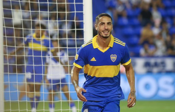 Boca le ganó a Vélez y se prendió en la lucha por el torneo