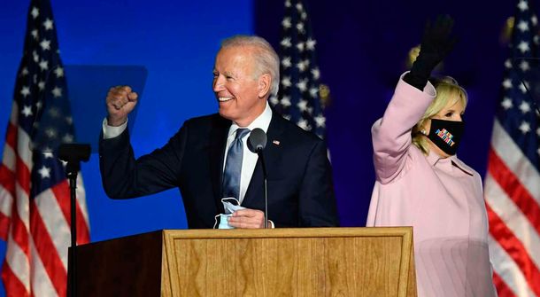La líder demócrata en el Congreso de Estados Unidos llama a Biden como presidente electo