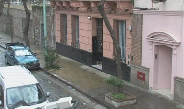 Doble crimen en Barracas: madre e hija fueron asesinadas a golpes y cuchilladas en su casa
