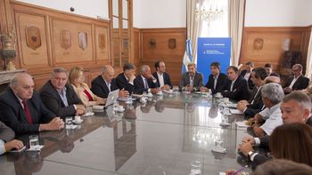 amplio consenso para avanzar en la implementacion del voto electronico en 2017 amplio consenso para avanzar en la implementacion del voto electronico en 2017