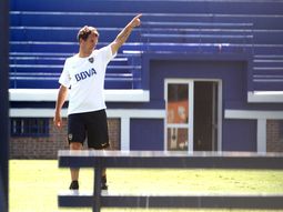 Arruabarrena habló con Daniel Angelici y sigue en Boca 