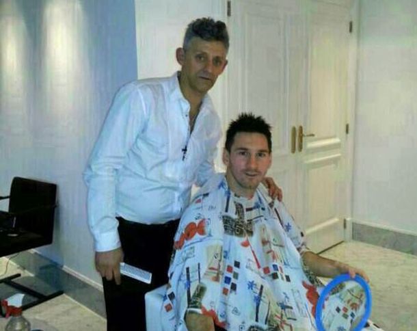 Messi pasó por la peluquería y quedó parecido a Neymar