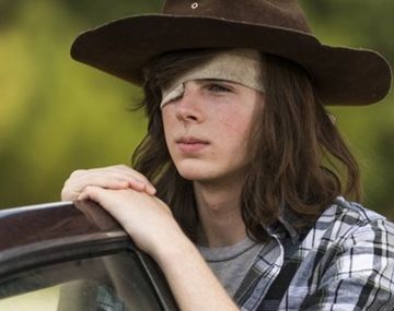 The Walking Dead . Carl Grimes (Chandler Riggs) viajará a Hilltop.