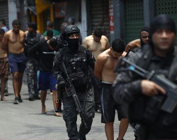 Guerra contra narcos en Río: al menos 64 muertos 