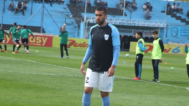 Conmoción en Temperley: internaron al defensor Enzo Baglivo tras un accidente automovilístico