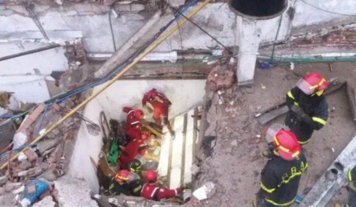 Mar del Plata: se derrumbó una casa tras la explosión de una caldera y murió una mujer