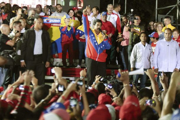 Maduro fue elegido presidente de Venezuela en una votación reñida