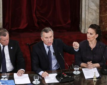 Emilio Monzó, Mauricio Macri y Gabriela Michetti