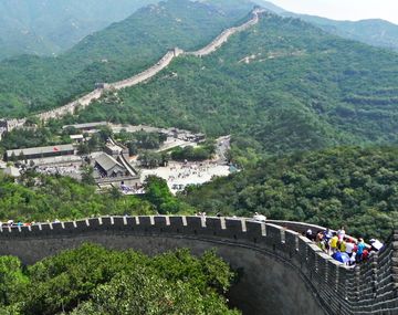 El muro se extiende desde la frontera con Corea hasta el desierto de Gobi