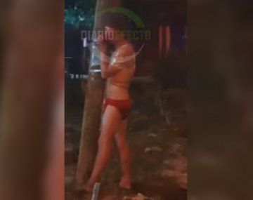 Vecinos desnudaron a un ladrón y lo ataron a un poste