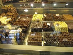 Clausuraron famosa chocolatería de Bariloche Clausuraron famosa chocolatería de Bariloche