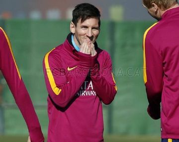 Messi superó las molestias físicas y volvió a entrenar con normalidad