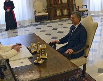 ¿Qué se regalaron Macri y Francisco?