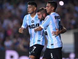 Racing y Huracán juegan en Avellaneda Racing y Huracán juegan en Avellaneda