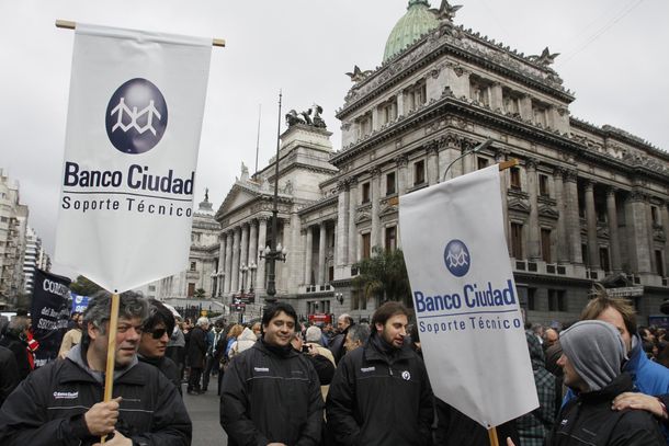 Trabajadores del Banco Ciudad realizarán un banderazo