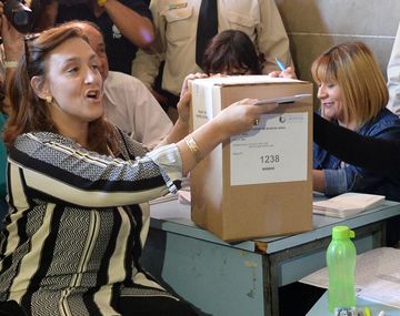 Objetivo de los que siguen en carrera: conquistar a los que votaron a Michetti