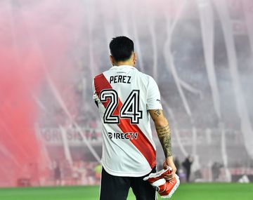 La ovación y el pedido de los hinchas de River a Enzo Pérez