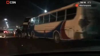 corte en autopista buenos aires - la plata por una protesta de micros corte en autopista buenos aires - la plata por una protesta de micros