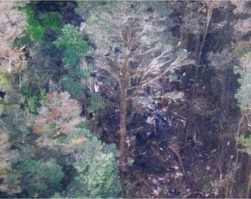 Hallan 54 cuerpos entre los restos del avión