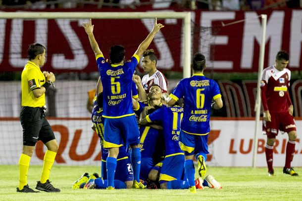 Un jugador del ignoto Capiatá insultó a un defensor de Boca: A quién te comiste p...