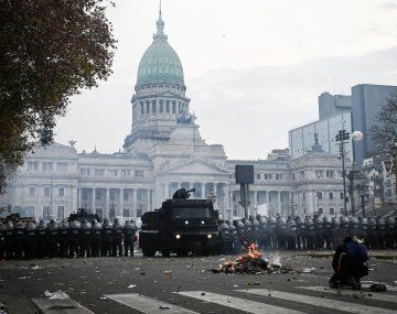 El Gobierno dispuso un fuerte operativo para la Marcha Federal Universitaria: más de mil efectivos