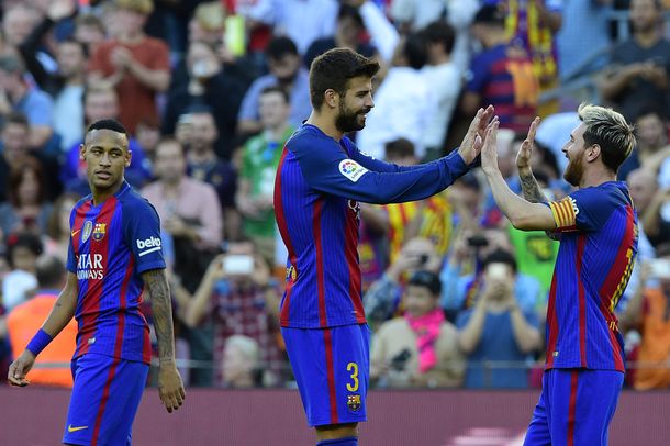 Messi festeja su gol.