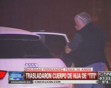 Tití Fernández llegó a la Argentina con el cuerpo de su hija Soledad