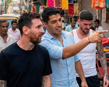 Messi cruza a Uruguay para un compromiso muy especial en sus vacaciones: el motivo