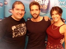 mira a pablo alboran en el duplex entre c5n y vale 97.5