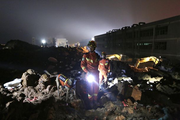 Se derrumbaron 12 edificios en China y hay al menos 59 desaparecidos
