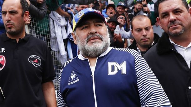 Empecemos a ver a Diego Maradona como un ser humano normal