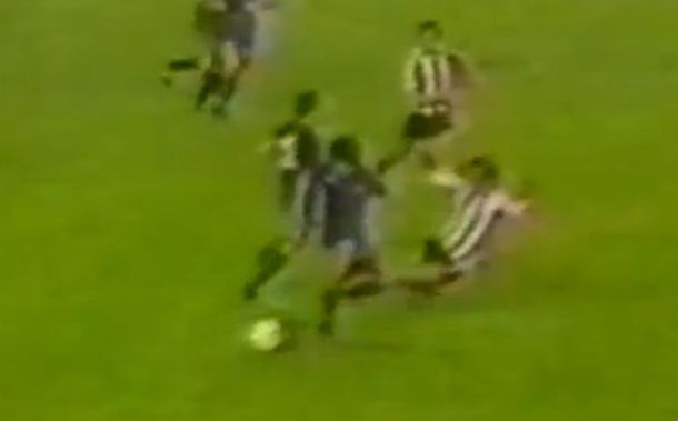 A 30 años de la patada más recordada que nos dolió a todos