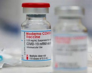 Moderna anunció buenos resultados de su vacuna modificada contra la variante Ómicron
