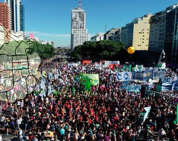 Hay subte pero se espera otro día caótico con movilizaciones y cortes en la Ciudad