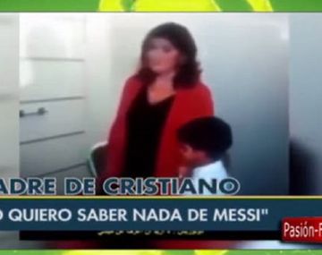 El fastidio de la madre de Cristiano cuando su nieto menciona a Messi
