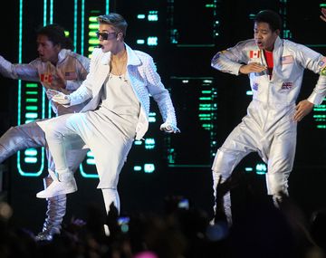 Justin Bieber hizo delirar a las chilenas sin escándalos