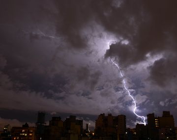 Continúa el alerta por fuertes tormentas y posible granizo en Buenos Aires