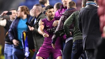 Eliminación sorpresiva del Manchester City y piñas al final Eliminación sorpresiva del Manchester City y piñas al final