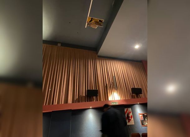 La Plata: fueron a ver Destino final, les cayó encima el techo del cine y se salvaron de milagro