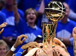 san antonio spurs vs. new york knicks en las finales de la nba: dia, horario y todo lo que hay que saber san antonio spurs vs. new york knicks en las finales de la nba: dia, horario y todo lo que hay que saber