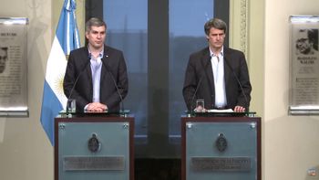 prat gay confirmo oferta por mas de 60 mil millones de dolares por bonos prat gay confirmo oferta por mas de 60 mil millones de dolares por bonos