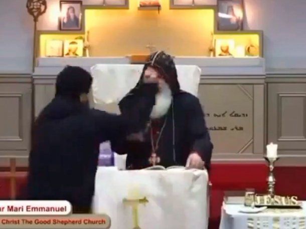 Australia: un obispo fue apuñalado durante una misa en una iglesia