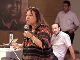 la ministra de educacion de santa cruz le hablo los jovenes y a las jovenas la ministra de educacion de santa cruz le hablo los jovenes y a las jovenas