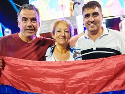 La interna del Frente Amplio parece ser cada vez más pareja a medida que se acercan las elecciones internas. La interna del Frente Amplio parece ser cada vez más pareja a medida que se acercan las elecciones internas.